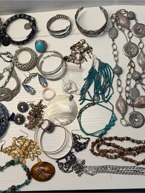 Vintage Lot Of Costume Jewelry Craft +2lbs. Bracelets Earrings Necklaces Rings